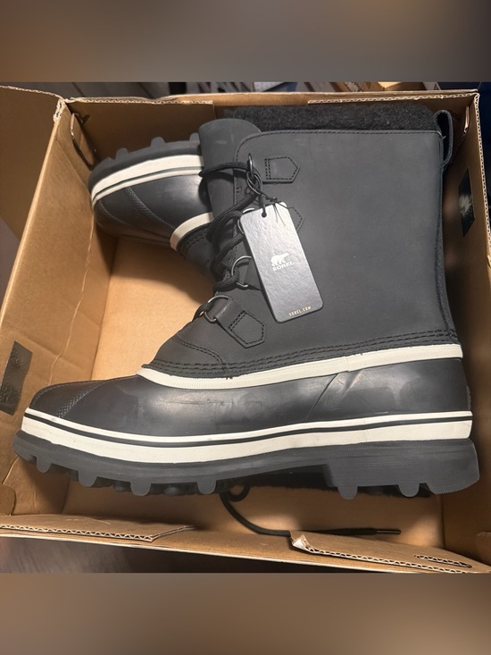 Sorel Men\'s Black. Dark Stone Caribou Waterproof Boots Size 12